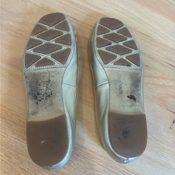 Tory Burch Laila Driver ballet flats in gold-tone leather size 5 - Picture 10 of 10